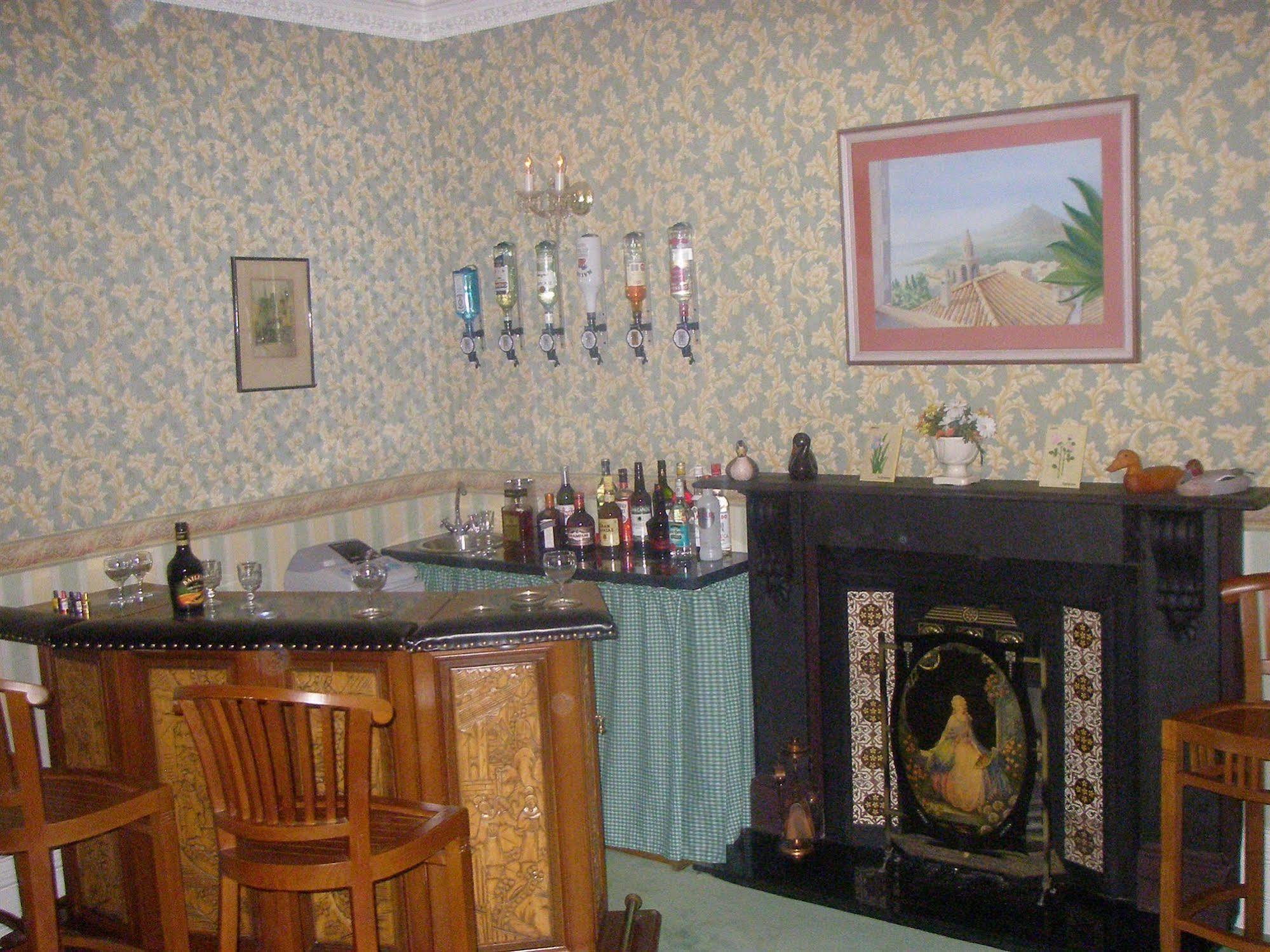 Ingledene Guest House Борнмут Экстерьер фото